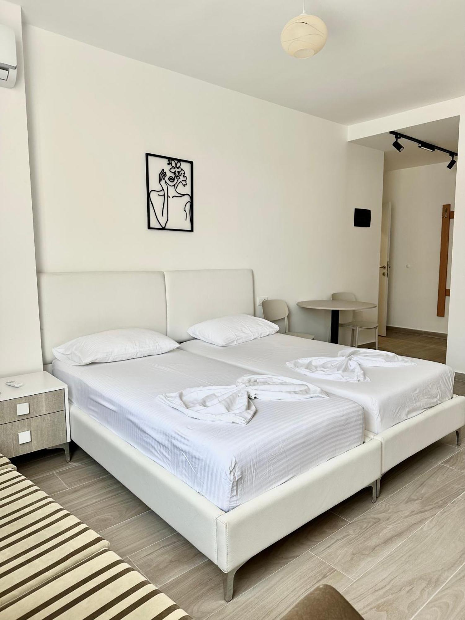 Al Mare Rooms Sarande Luaran gambar
