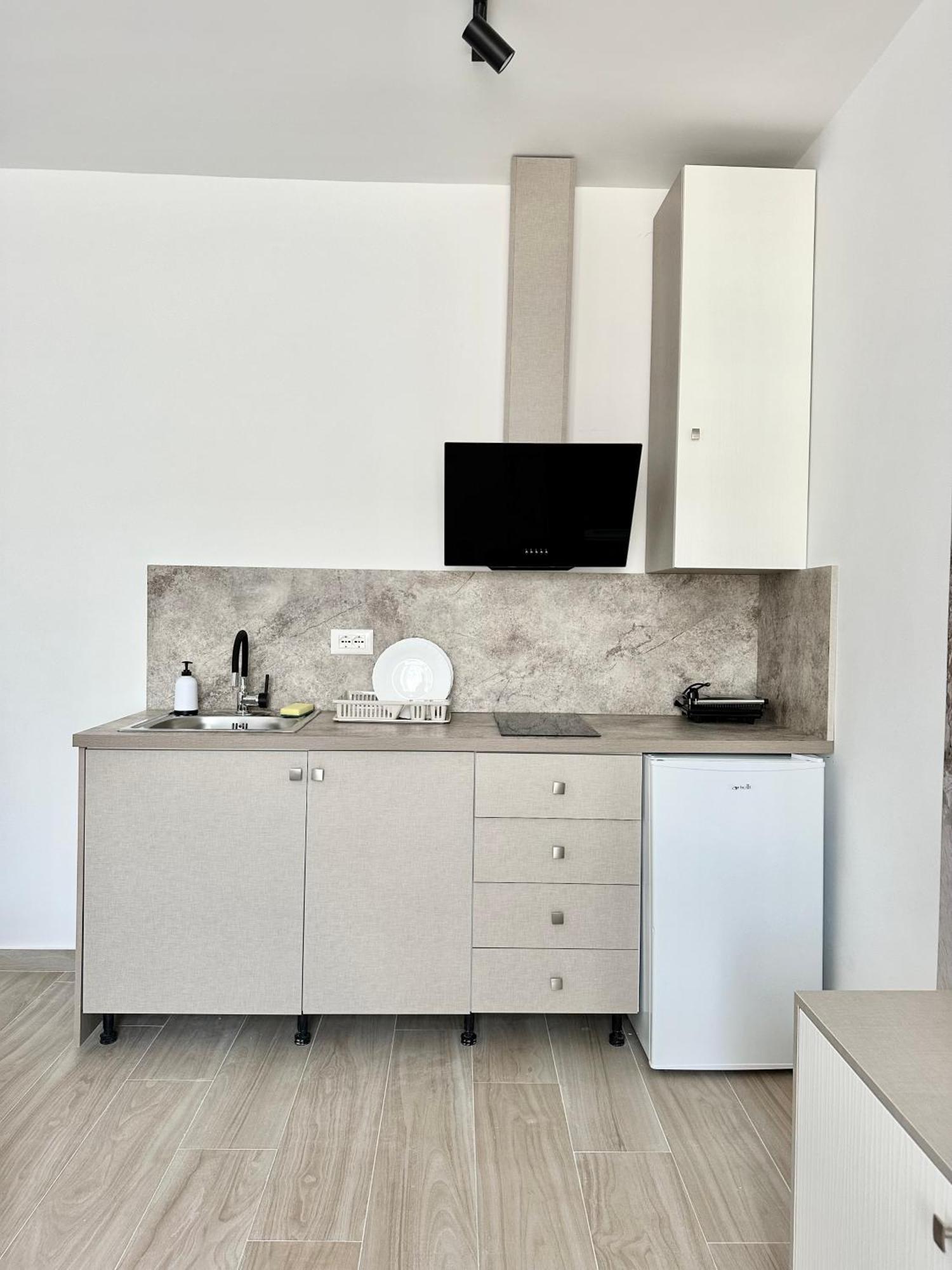 Al Mare Rooms Sarande Luaran gambar